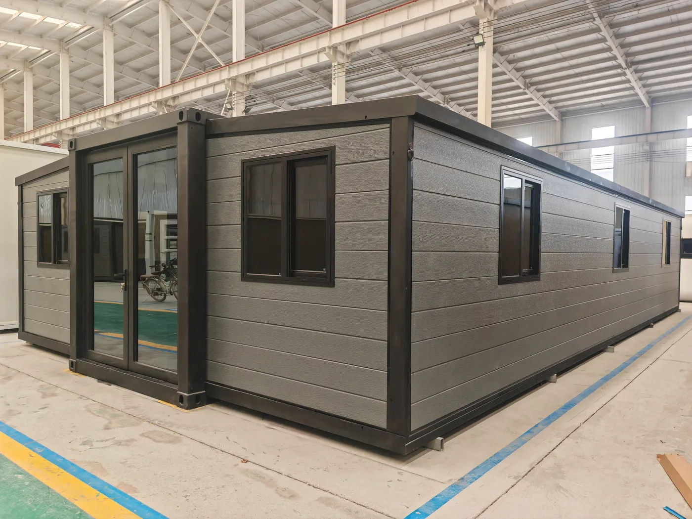 40FT Expandable House No.163 3-bed Grey cladding