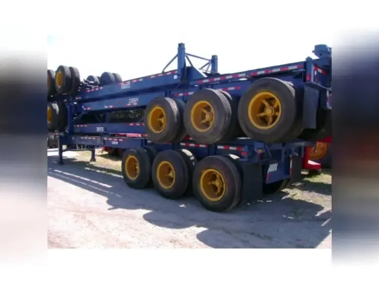 Strick 40′ Tri-Axle Container Chassis