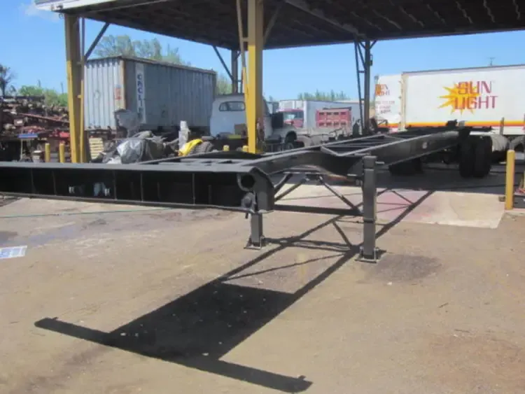 A Plus 45′ Gooseneck HD Chassis
