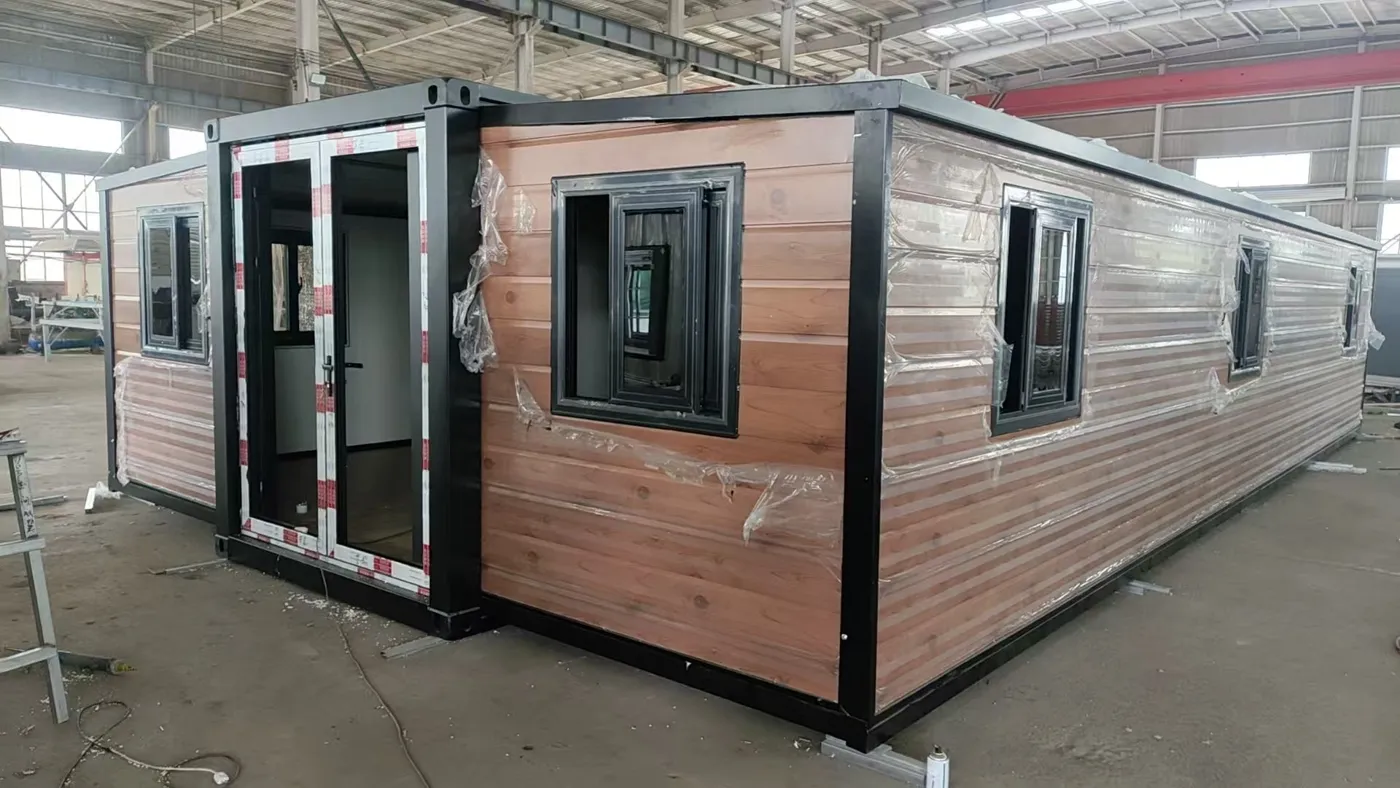 40FT New Expandable container home 3beds BFTW