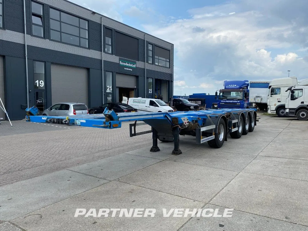2017 D-TEC COMBITRAILER Container Chassis