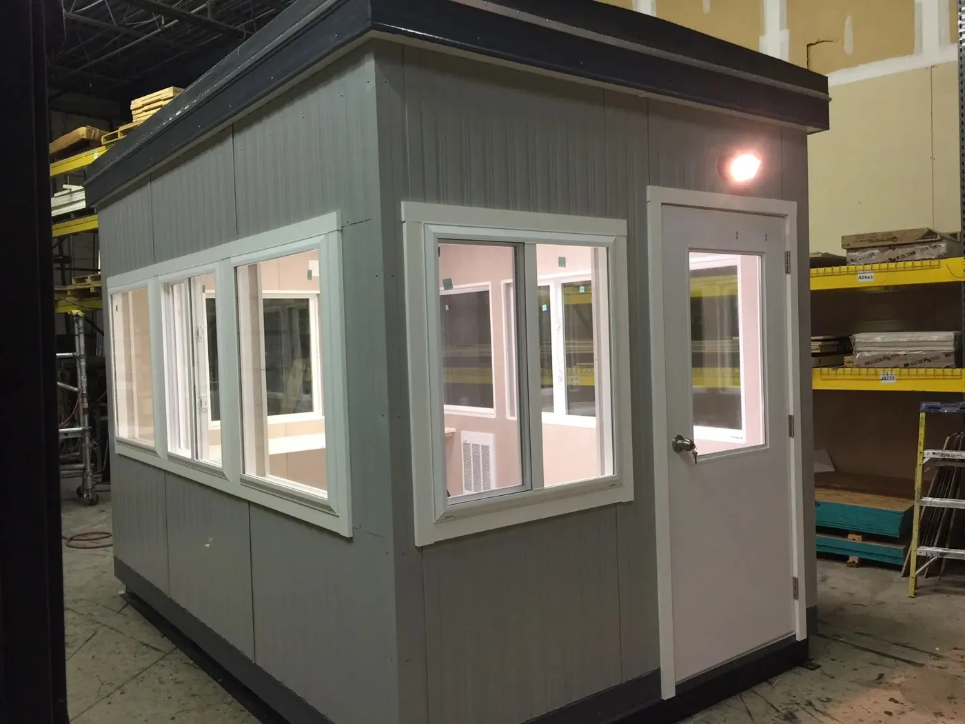 8×12 Guard Booth